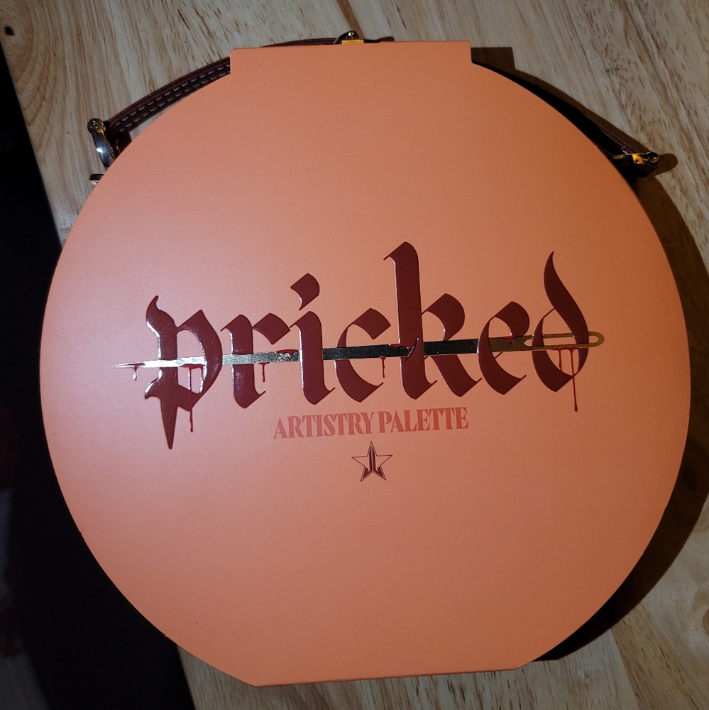 Jeffree star pricked pallet